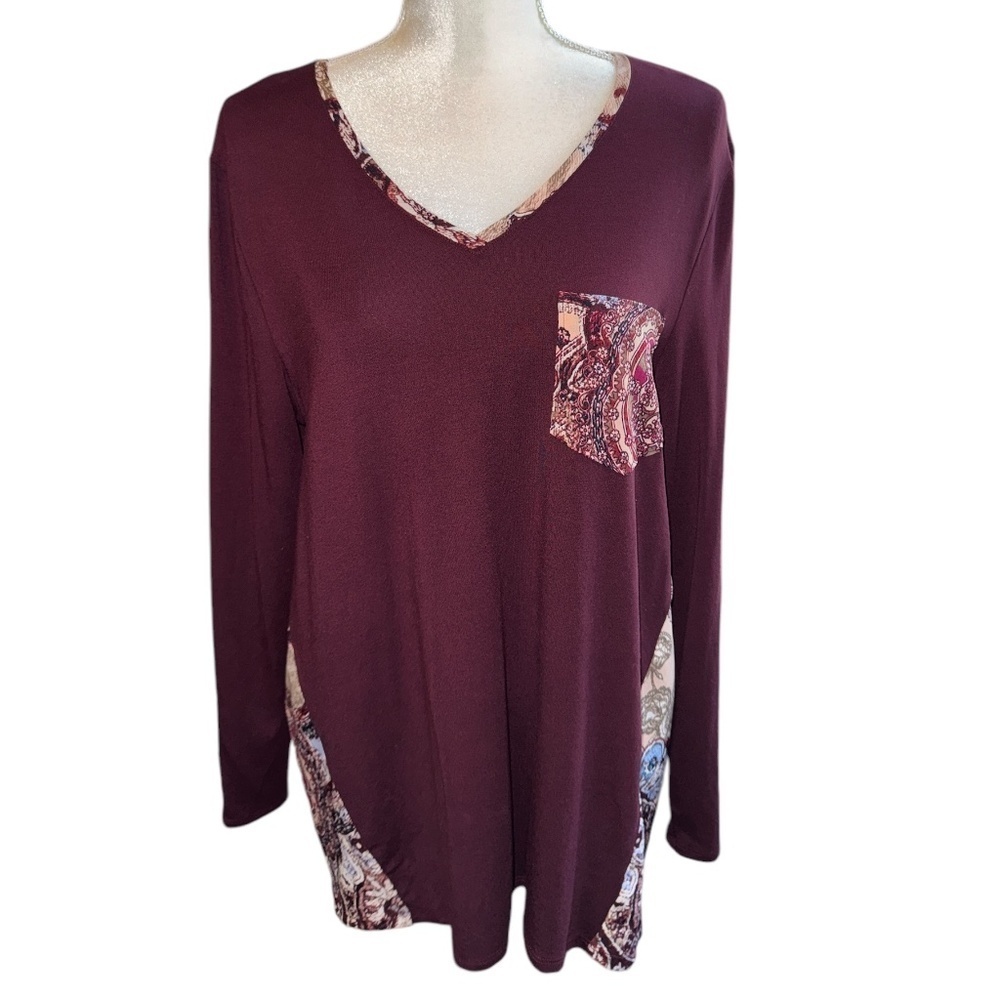 CHICO'S Burgundy Rayon Knit V-Neck Long Sleeve with Print on Back #42